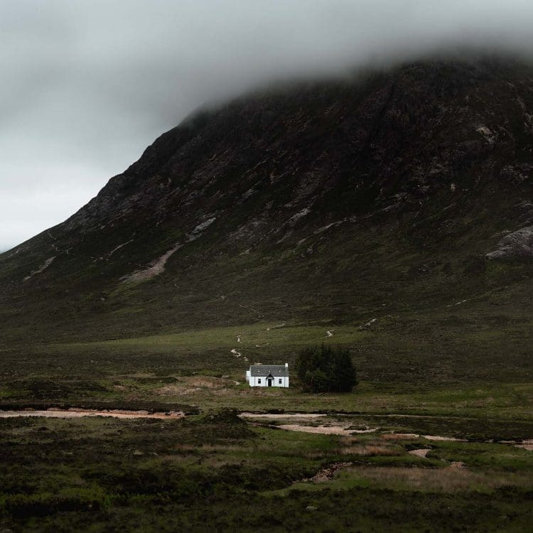 Photo of the Week. Glencoe's Iconic Wee White House: Lagangarbh Hut in the Scottish Highlands